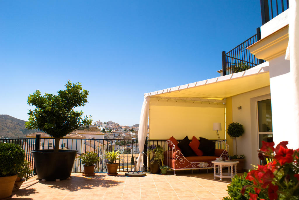 Penthouse Alora Apartment Room photo